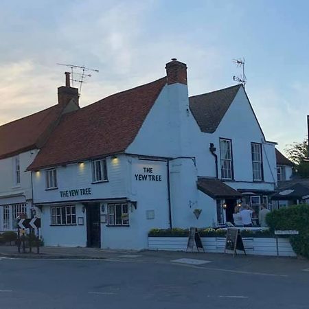 Stay And Relax At The Yew Tree Manuden Exteriör bild