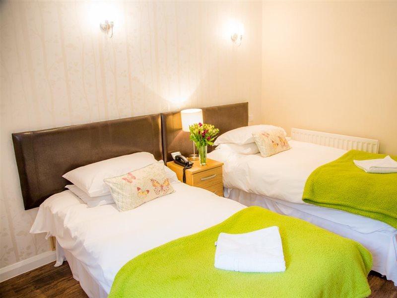 Stay And Relax At The Yew Tree Manuden Exteriör bild