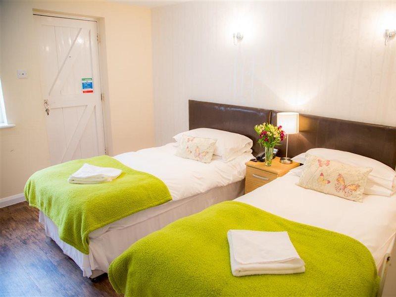 Stay And Relax At The Yew Tree Manuden Exteriör bild