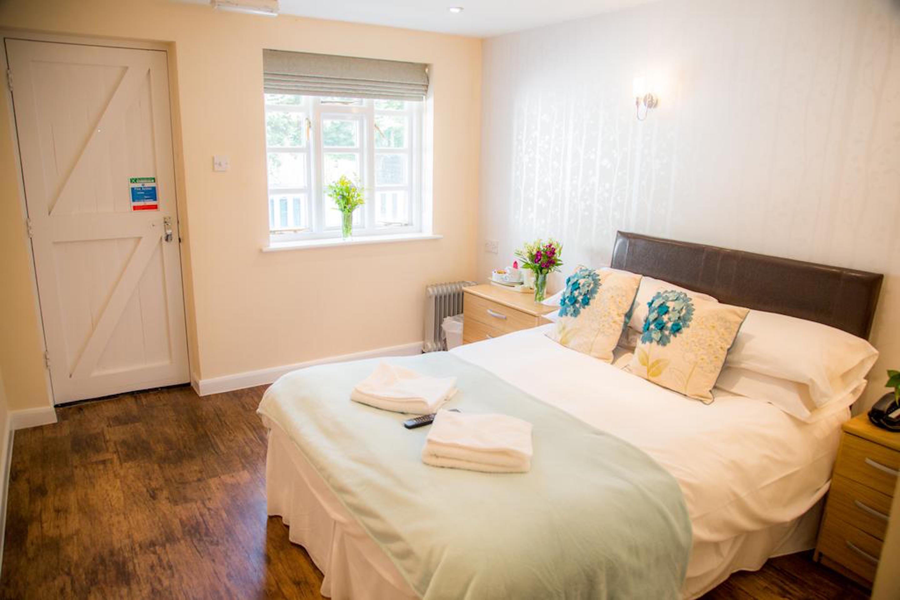Stay And Relax At The Yew Tree Manuden Exteriör bild