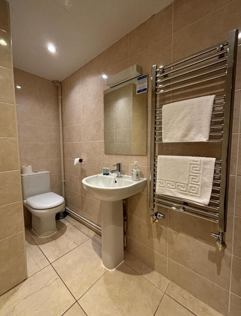 Stay And Relax At The Yew Tree Manuden Exteriör bild