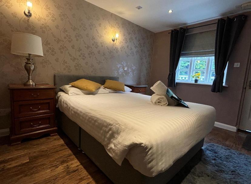 Stay And Relax At The Yew Tree Manuden Exteriör bild