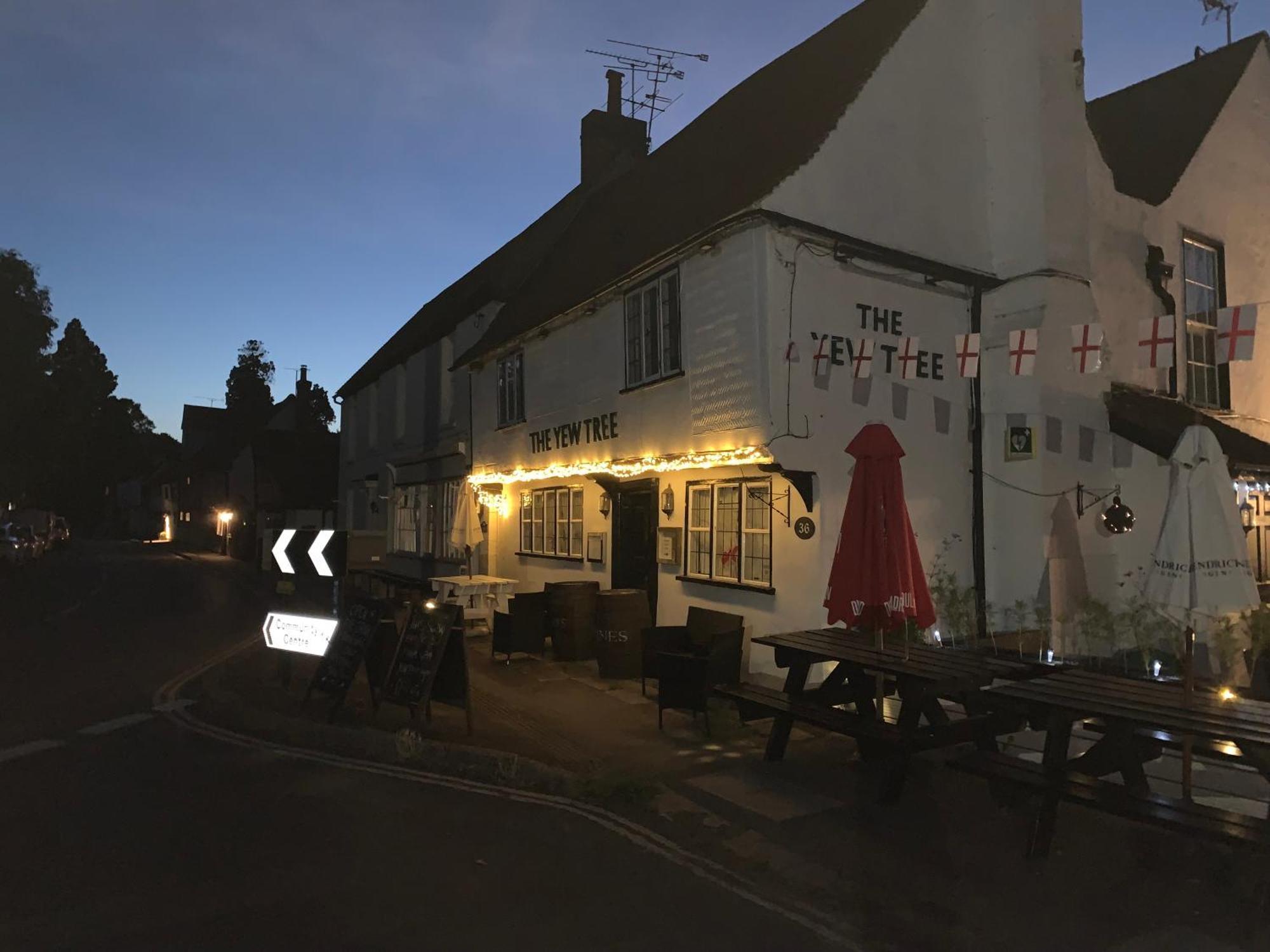 Stay And Relax At The Yew Tree Manuden Exteriör bild